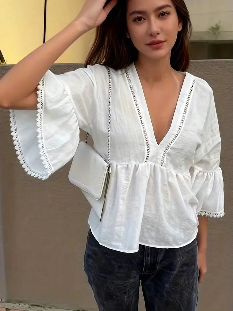 Blusa Peplum LACE — Encaje y Manga Acampanada