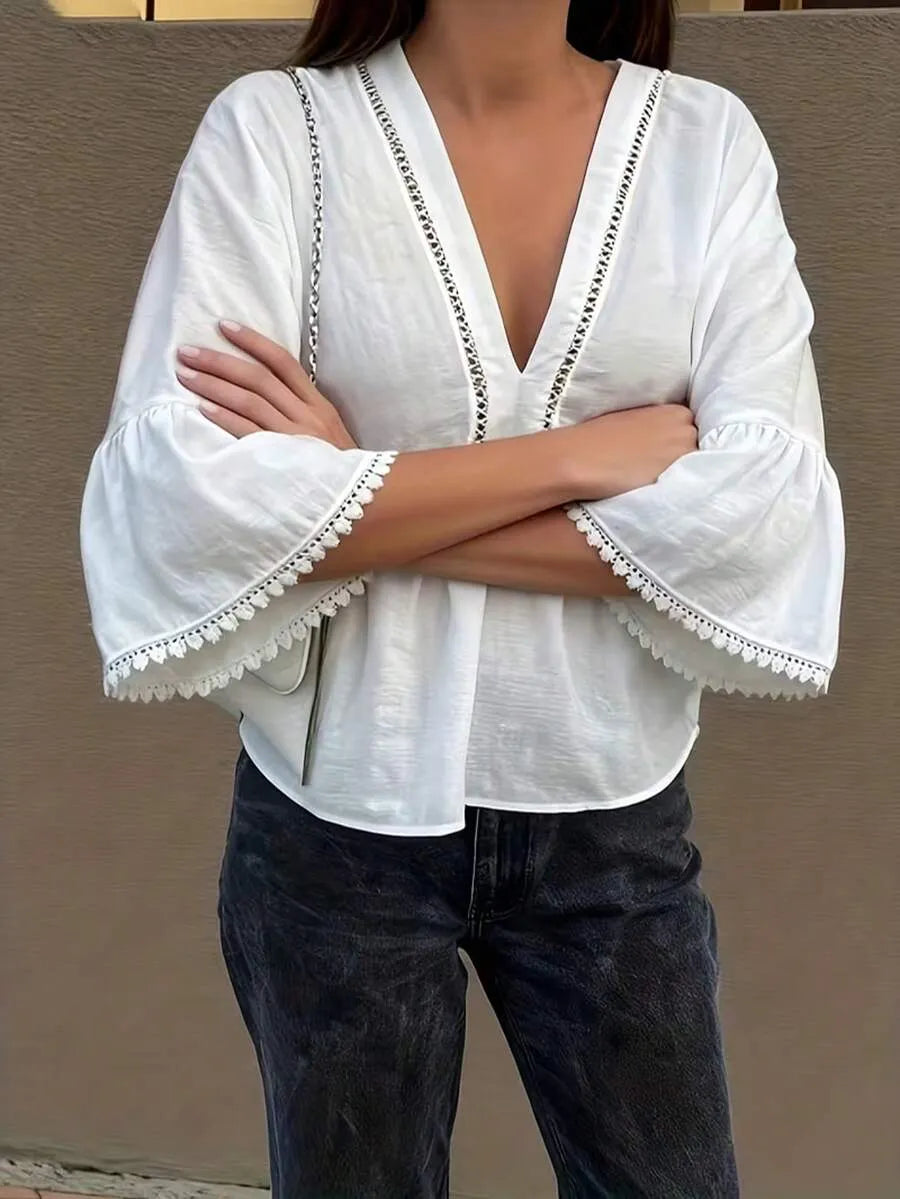 Blusa Peplum LACE — Encaje y Manga Acampanada