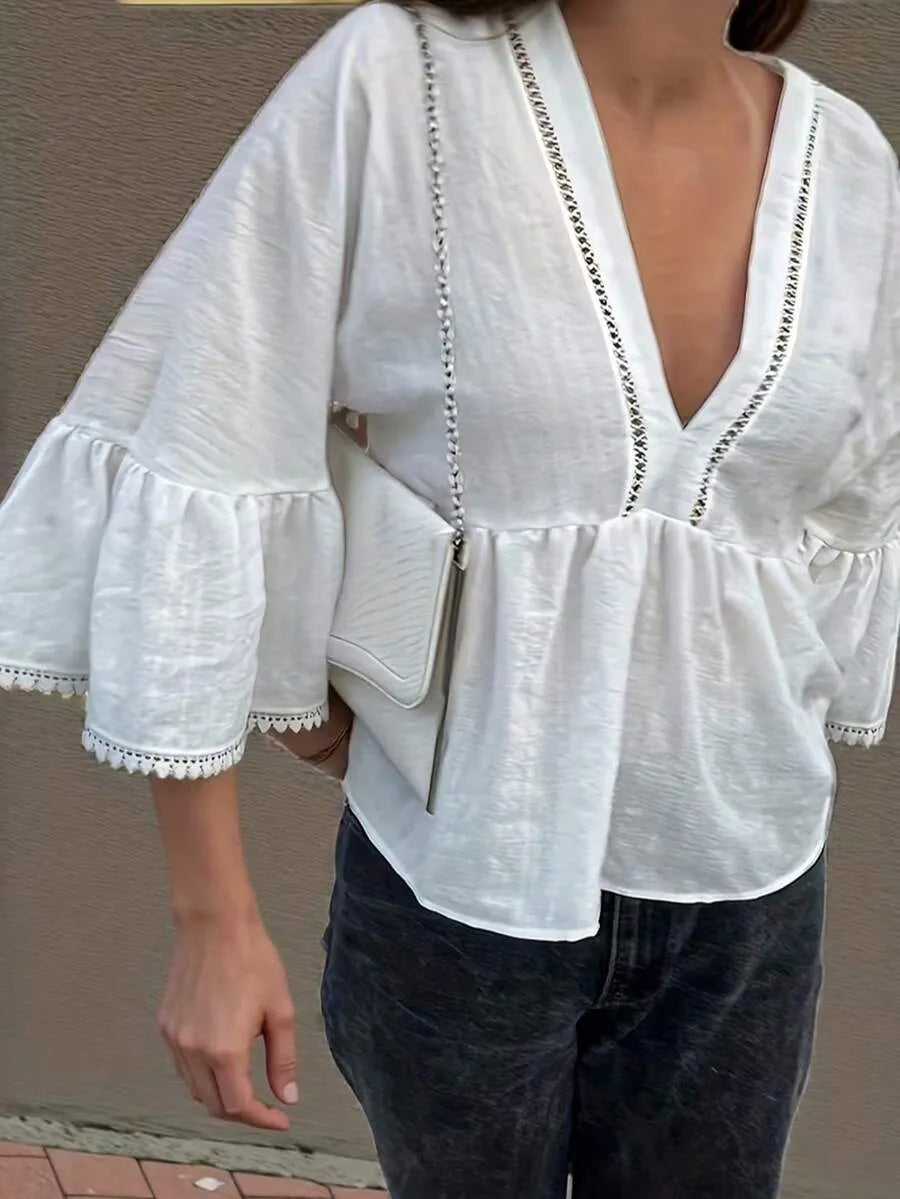 Blusa Peplum LACE — Encaje y Manga Acampanada